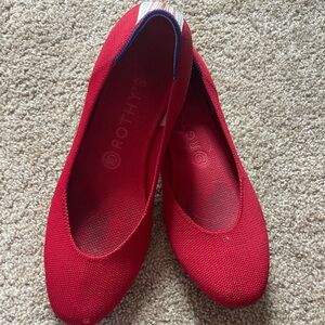 Red Rothy’s flats